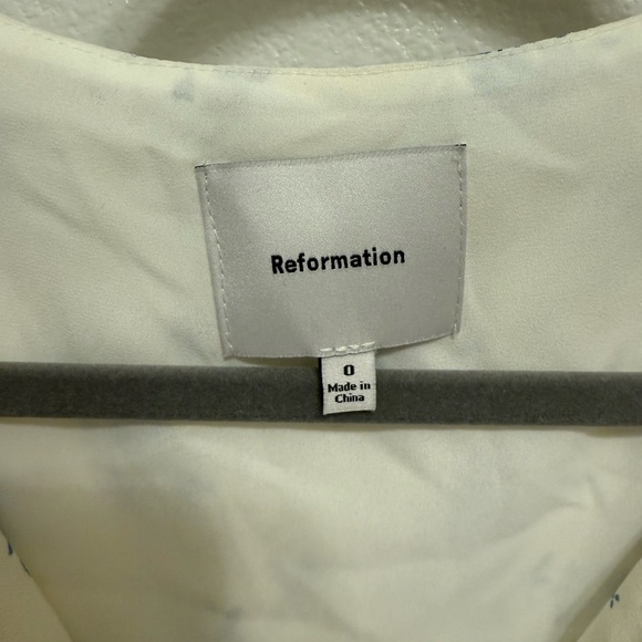 NWT Reformation White and Blue Floral Mini Dress - Picture 4 of 5